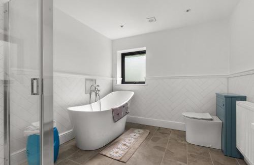 Cosheston Villa | Ringley Wells