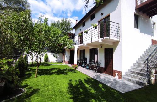 Baile Herculane House | Rio rooms