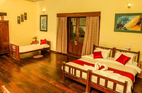 Meppadi Hotel | Ripon Heritage Bungalow