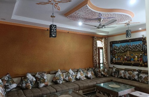 Mandi House | Rishik Home Stay