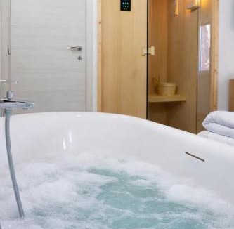 Lorica Apartment | Riva Lago Residence