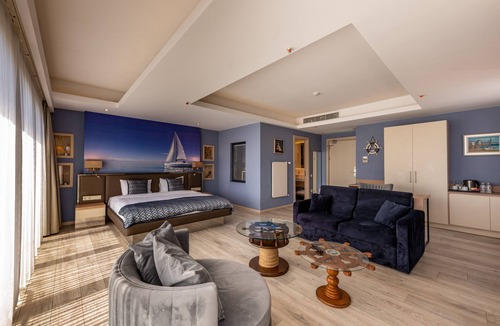 Moda Hotel | Riva's Moda
