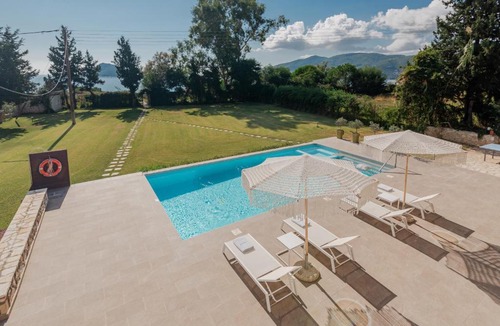 Porto Koukla Villa | Rivazzurra Beachfront Luxury Villa