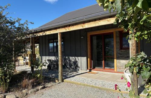 Queensberry Apartment | River and Mountain Central