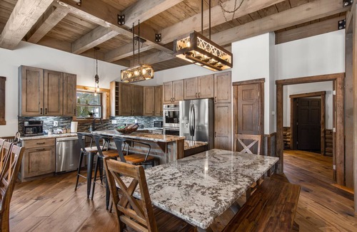 Warrensburg Cabin | River bank lodge just minutes to Lake George with heated salt water pool