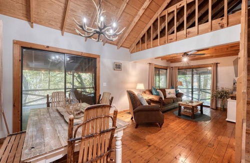 Suches Cabin | River Ben - 2-bedroom cabin in serene Suches with AC