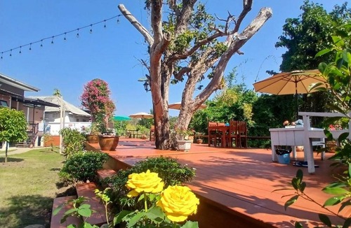 Rim Tai Hostel | River Bend Villas