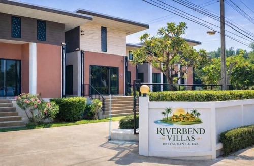 Rim Tai Hostel | River Bend Villas