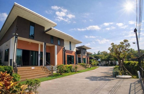 Rim Tai Hostel | River Bend Villas