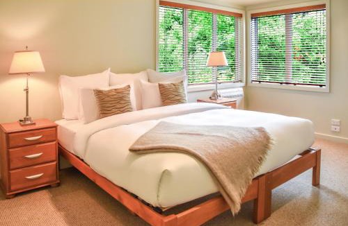 Turangi Cabin | River Birches