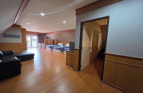 Sop Ruak Hotel | River Breeze Chiangsaen