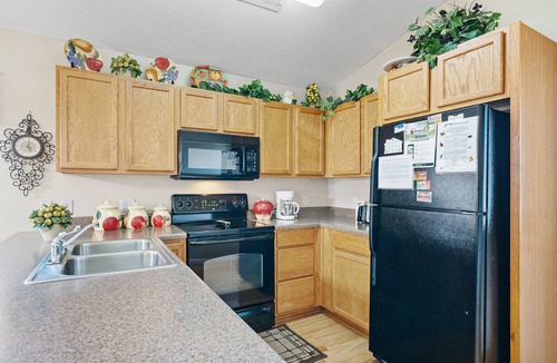Pigeon Forge Cottage | River Breeze, WIFI, $560 FREE tickets each paid day!