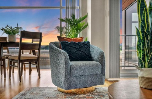 Ohio City Apartment | River City view Flats Balcony Parking Gym 703