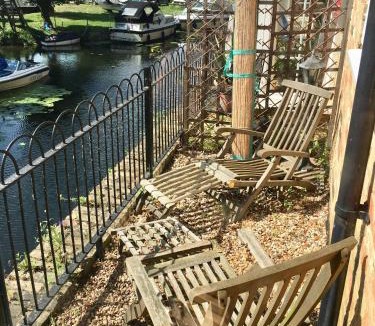 St Neots House | River Courtyard Ground Floor Apt 2BR Parking St Neots Town Centre