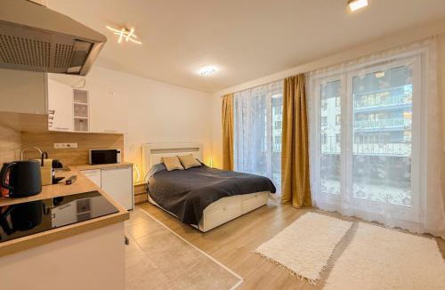 Vizafogo Apartment | River Danube flat w balcony and FREE guarded parking