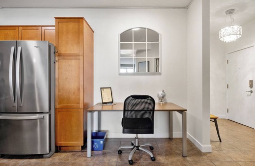 Mission District Condo | River Downtown Condo, King Bed, AC, Underground Parking, Saddledome & Stampede