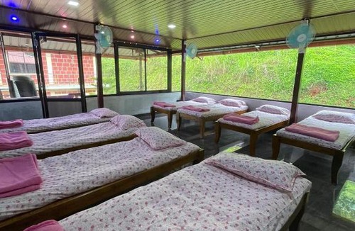 Samse Hostel | River Edge-Kudremukha