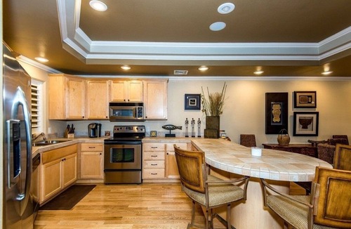 Bullhead City Condo | River Front Condo, Private Beach, Boat Launch, Pool & Spa, Water Taxi to Casinos