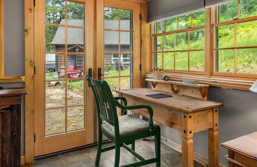 Lake Luzerne-Hadley Cabin | River Front Private Adirondacks Log Cabin