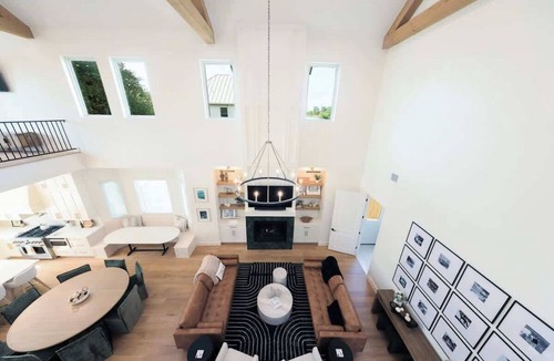 Gruene House | River Front Putting Green King Beds Gruene Retreat