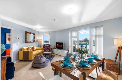 Shoreham-by-Sea House | River Heights With Views Parking |By My Getaways