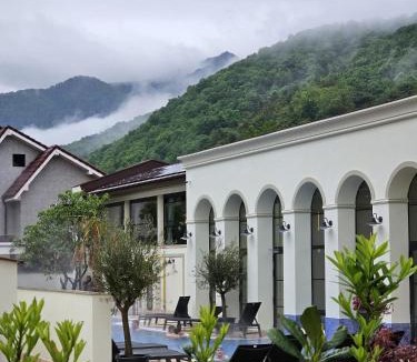 Caciulata Hotel | RIVER Hotel & SPA