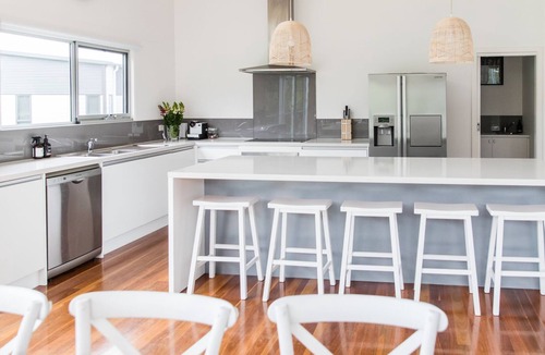 Kennett River House | River House - idyllic riverside and beach location