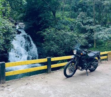 Elappara Villa | River House