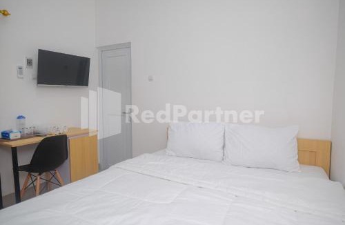 Semarang Hotel | River House Mitra RedDoorz