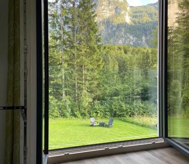 Obertraun Apartment | River Lilly Apartment