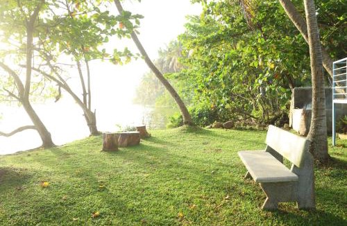 Kovalam House | River Loom