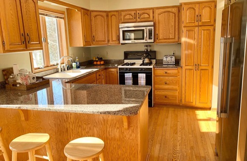 Sheboygan Falls House | River Meadow Getaway in Sheboygan Falls