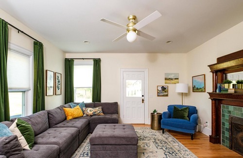 Bridgewater House | River Mill House -Riverside Historical Home in the beautiful Shenandoah Valley