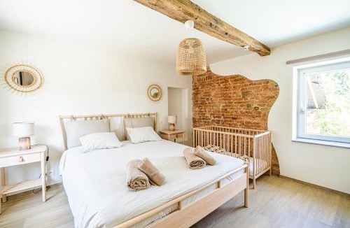Ciergnon House | River Moon