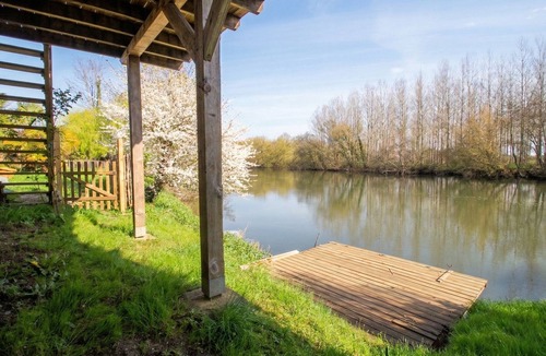 Saint-Front-de-Pradoux Cottage | River, nature, cycling, fishing. Holiday rental in Dordogne, L’Instant de l’Isle