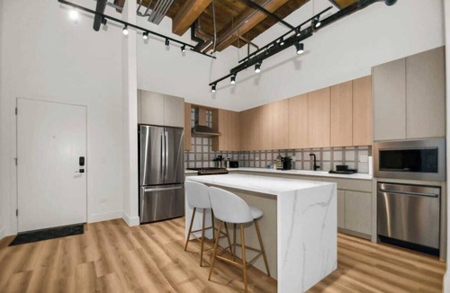 Near North Side Apartment | River North Rooftop With In and Out Parking 3