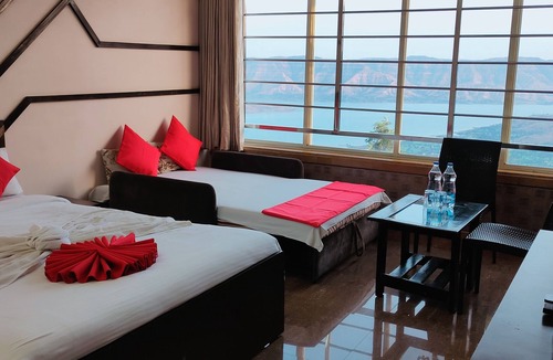 Panchgani Hotel | River Palace