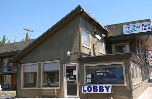 Downtown Klamath Falls Hotel | River Park Inn