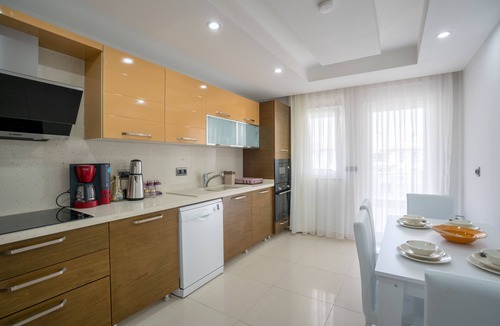 Lara Apartment | River Park Residence Lara