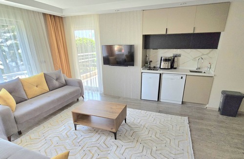 Lara Apartment | River Park Residence Lara