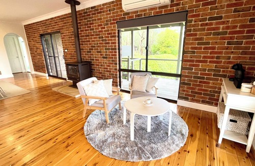 Lower Portland House | River Point Retreat | Breathtaking views in nature with pool, hot tub, firepit