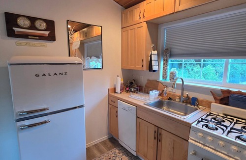 Downtown Klamath Falls Apartment | River Rest Loft on the Link River