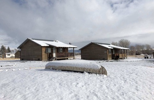 Silver Star Cabin | River Rest Luxury Cabin - The Beaverhead. Beautiful River and Mountain Views!
