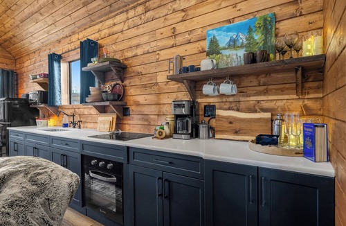 Foothills County Bed & Breakfast | River Retreat Kananaskis