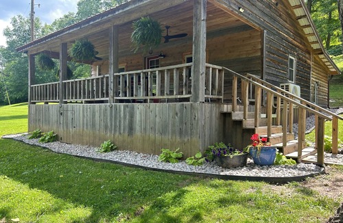 Keene Cabin | River Retreat: Private Cabin Getaway on the Bourbon Trail