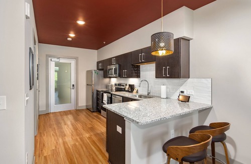Westwood Place Apartment | River Row Flats