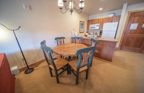 Montezuma Condo | River Run Condo, Walk to Shops, Pool/Hot Tub
