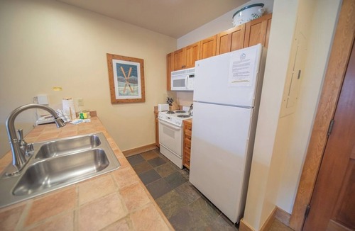 Montezuma Condo | River Run Condo, Walk to Shops, Pool/Hot Tub