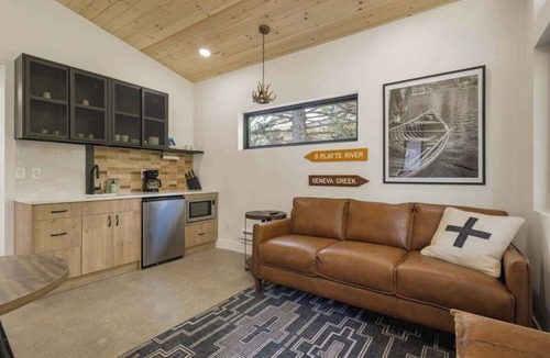 Grant Cabin | River Run, Sauna & Cold Plunge, Creekside Cabin