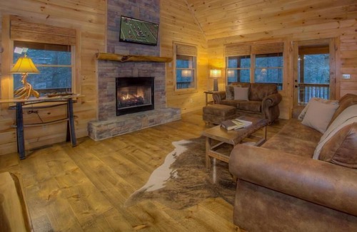 Cashes Valley Cabin | River Rush Cabin- Steps away from Riverside | Outdoor Living | Fightingtown Creek